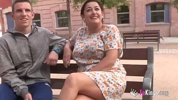 play Kurviger reifer Sex mit einem Mann eroberte die öffentlichen Futacios