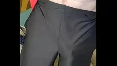 play تعرض المعارض الناضجة نفسها مع بيج ديك