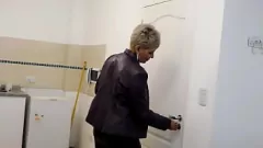 play Perla Lopez non può resistere al grande cazzo di figliastro: un'orgia anale sporca